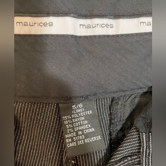 Maurice’s Gray Pinstripe Dress Pants Low Rise Boot Cut Juniors Size 5/6 Long Y2K - Picture 3 of 12